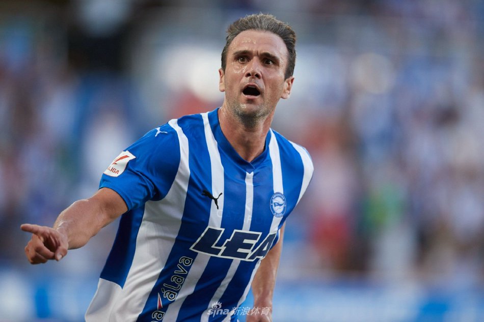 铺平前进的 铺平前进的