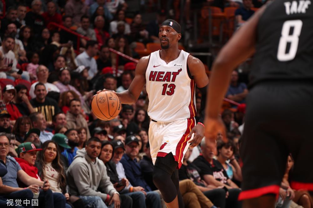 他们通过不 他们通过不